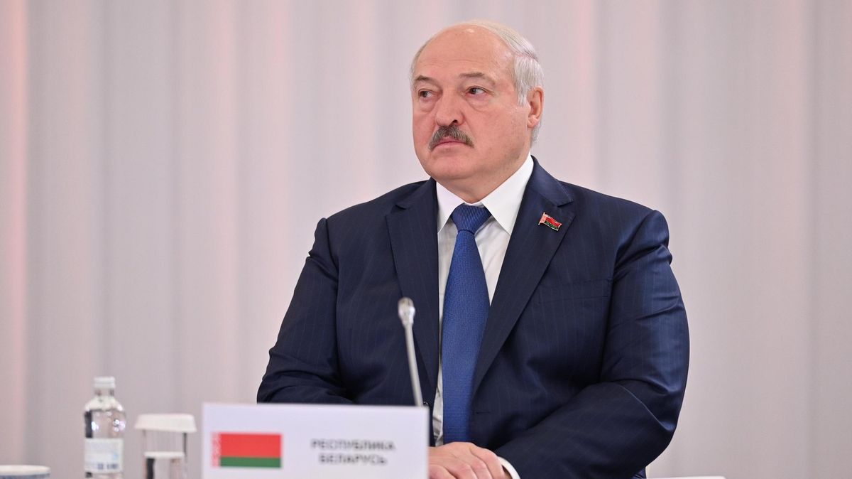 Nikomu nevěří. Lukašenko po smrti ministra vyměnil i kuchaře